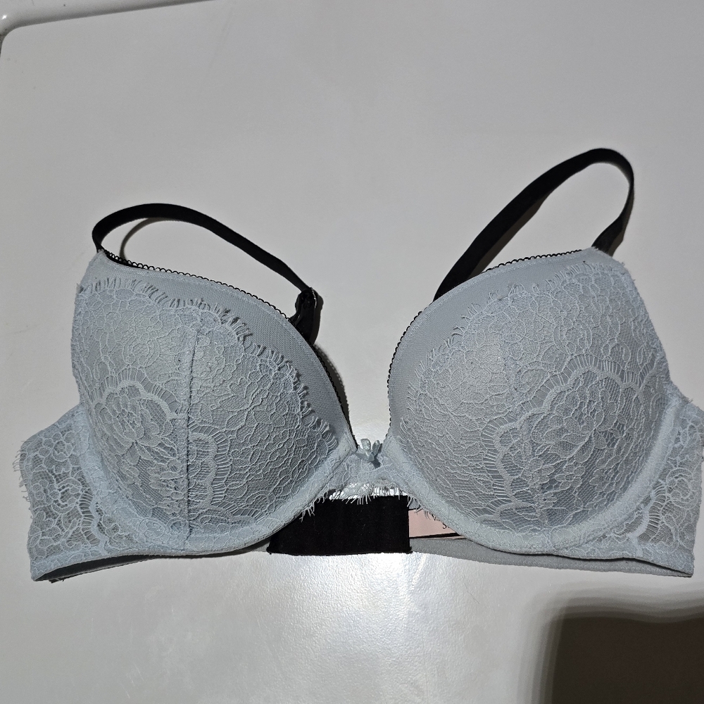 Victoria's Secret Elegant Lace Women's Bra - Light Blue